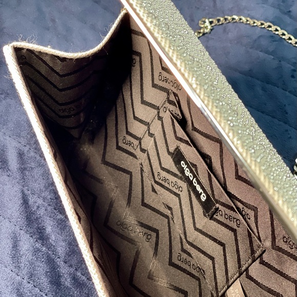 Silver clutch, evening bag. - Picture 2 of 8